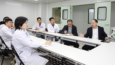 双百行动 | 中大病理科专家到高州传经送宝