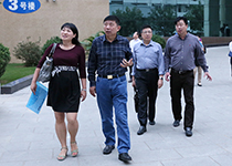 2013年11月5日，省卫生和计划生育委员会调研组深入高州市人民医院调研