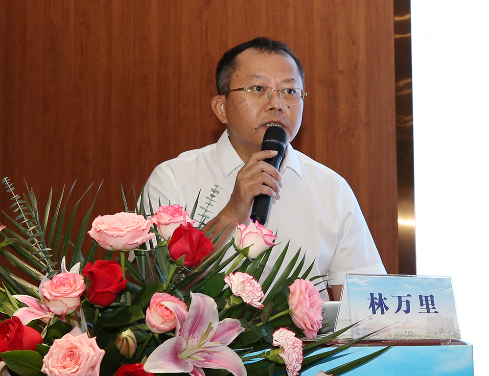 林万里2.jpg