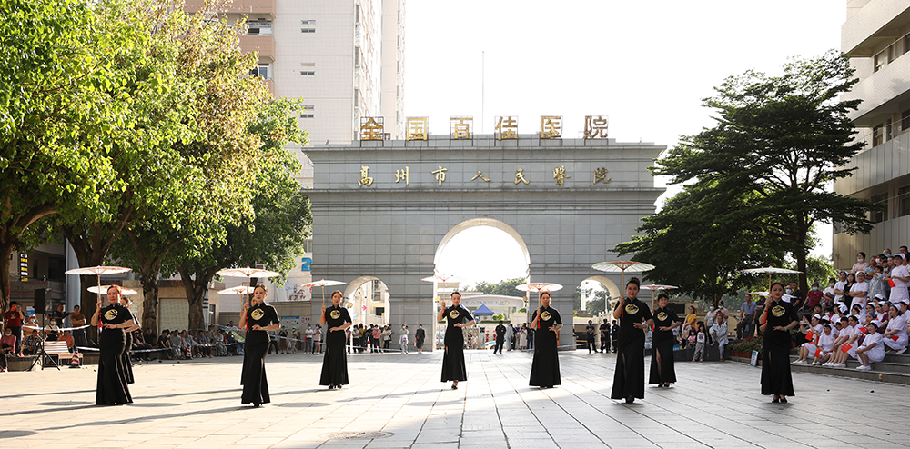 节目七：旗袍秀1000.jpg